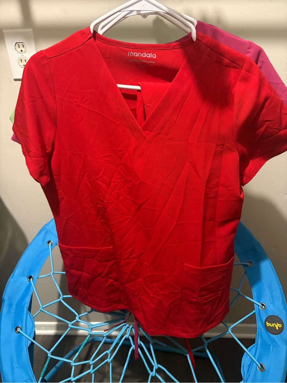 Mandala Women's V-Neck 2 pocket top and jogger pants in Red